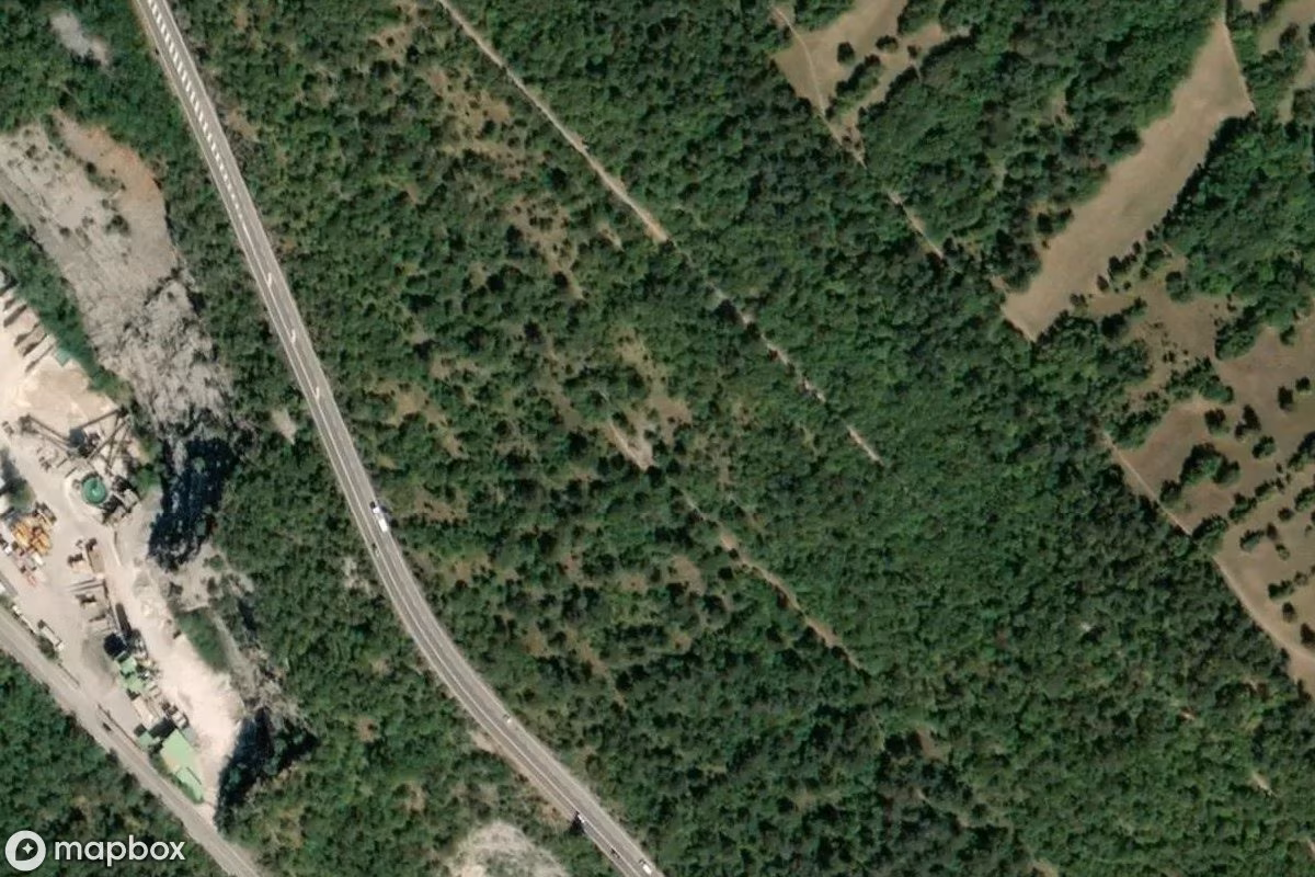 Grotte über Longera