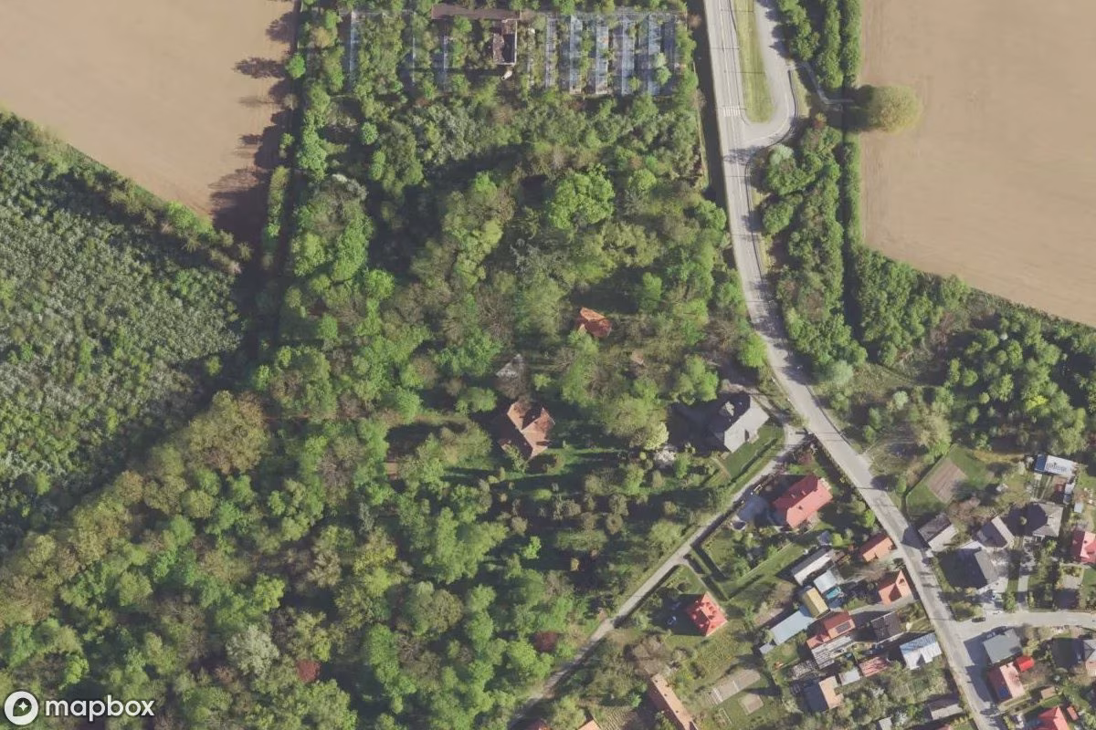 Park mit Herrenhaus Charzewice