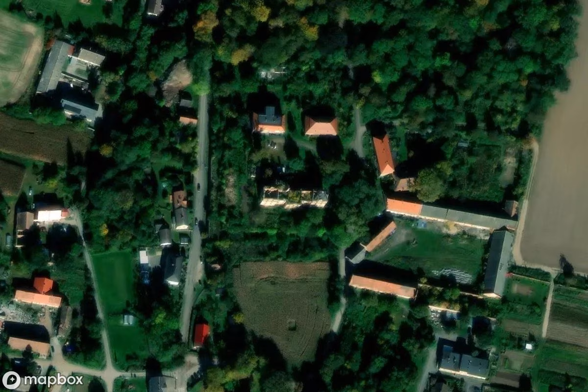 Ruinen Palais Harbuval-Chamare