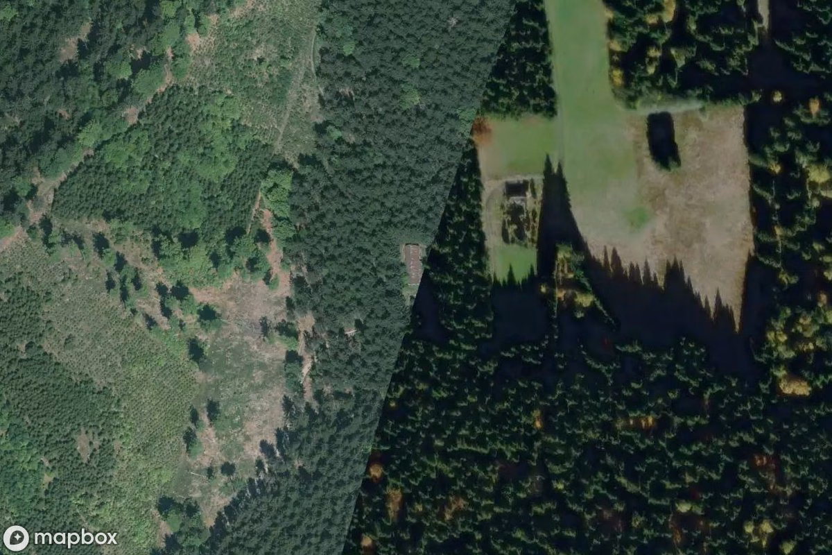 Satelitní letecký pohled na Haus, opuštěné Obytný dům v Schönsee, Německo