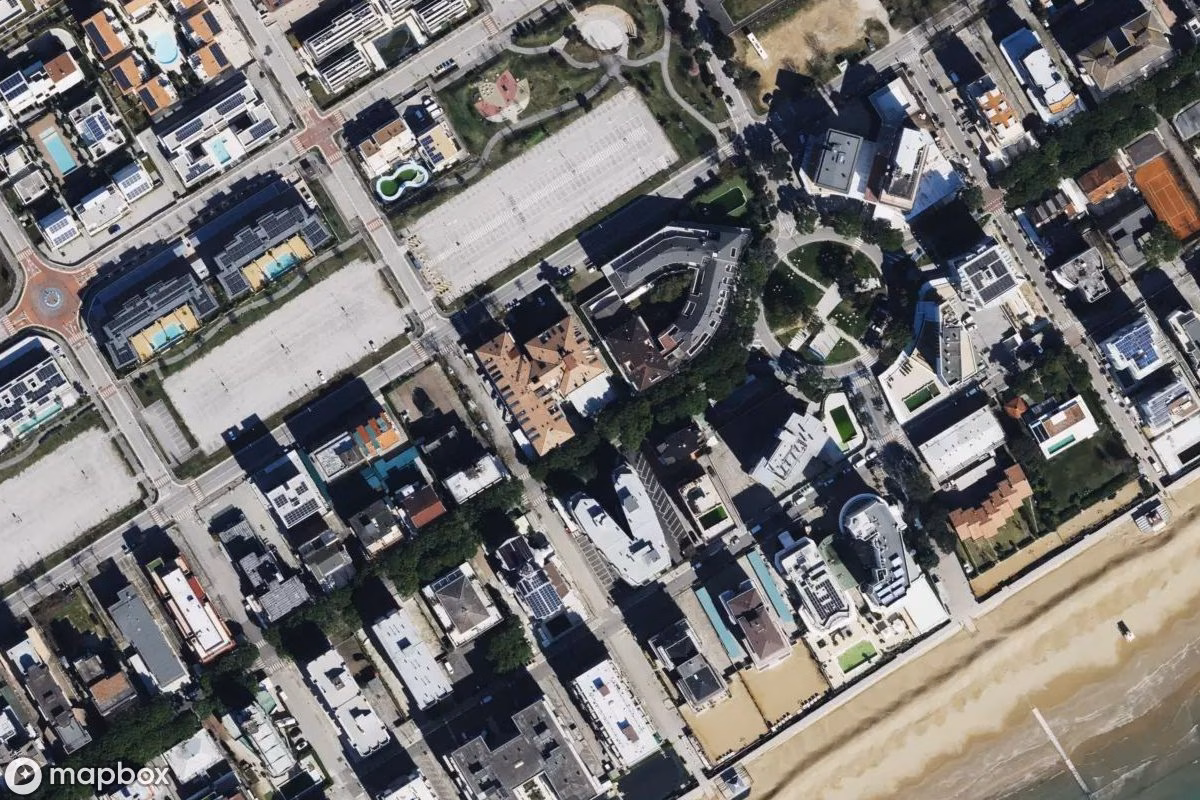 Satellittbilde fra luften av Lost Place, et forlatt  i Jesolo, Italia