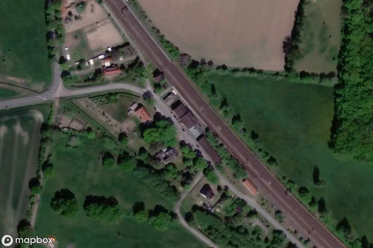 Vue aérienne satellite de Bahnhof, un Gare abandonné à Bismark (Altmark), Allemagne
