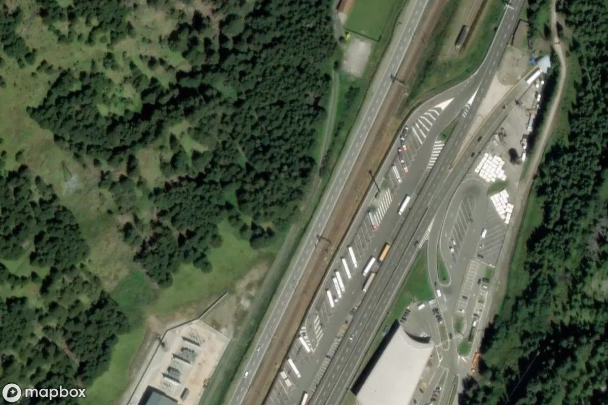 Műholdas légi felvétel Bunker helyszínről, egy elhagyatott Bunker itt: Brenner - Brennero, Olaszország