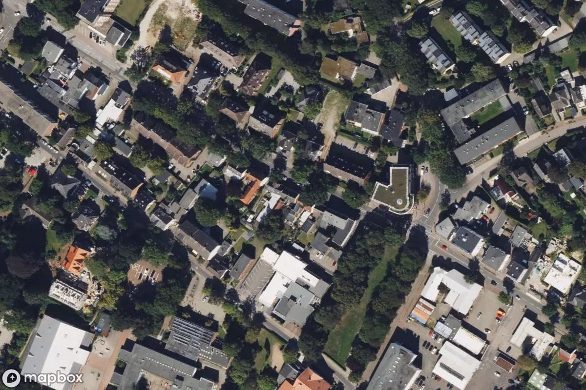 Műholdas légi felvétel Messi-Haus helyszínről, egy elhagyatott  itt: Pinneberg, Németország