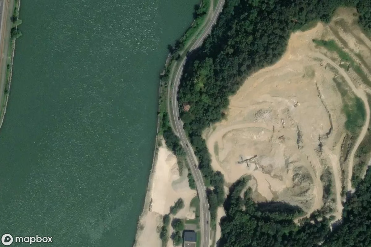 Vista aérea por satélite de Haus, un  abandonado en Ardagger, Austria