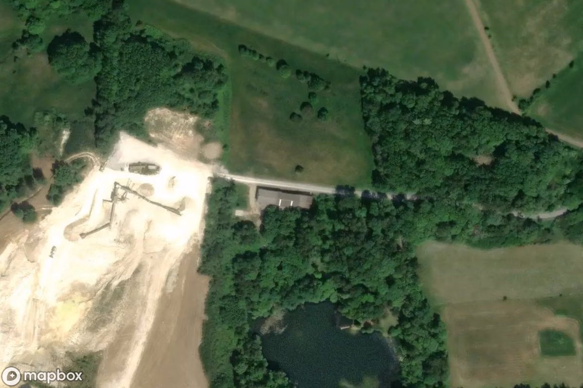 Vista aérea por satélite de Tonfabrik, un Fábrica abandonado en Alpenrod, Alemania