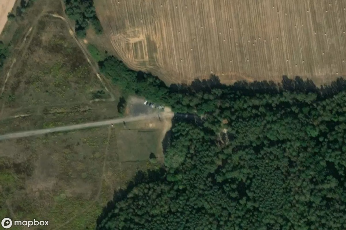 Satellietbeeld vanuit de lucht van Bunker, een verlaten Bunker in Staropole, Polen
