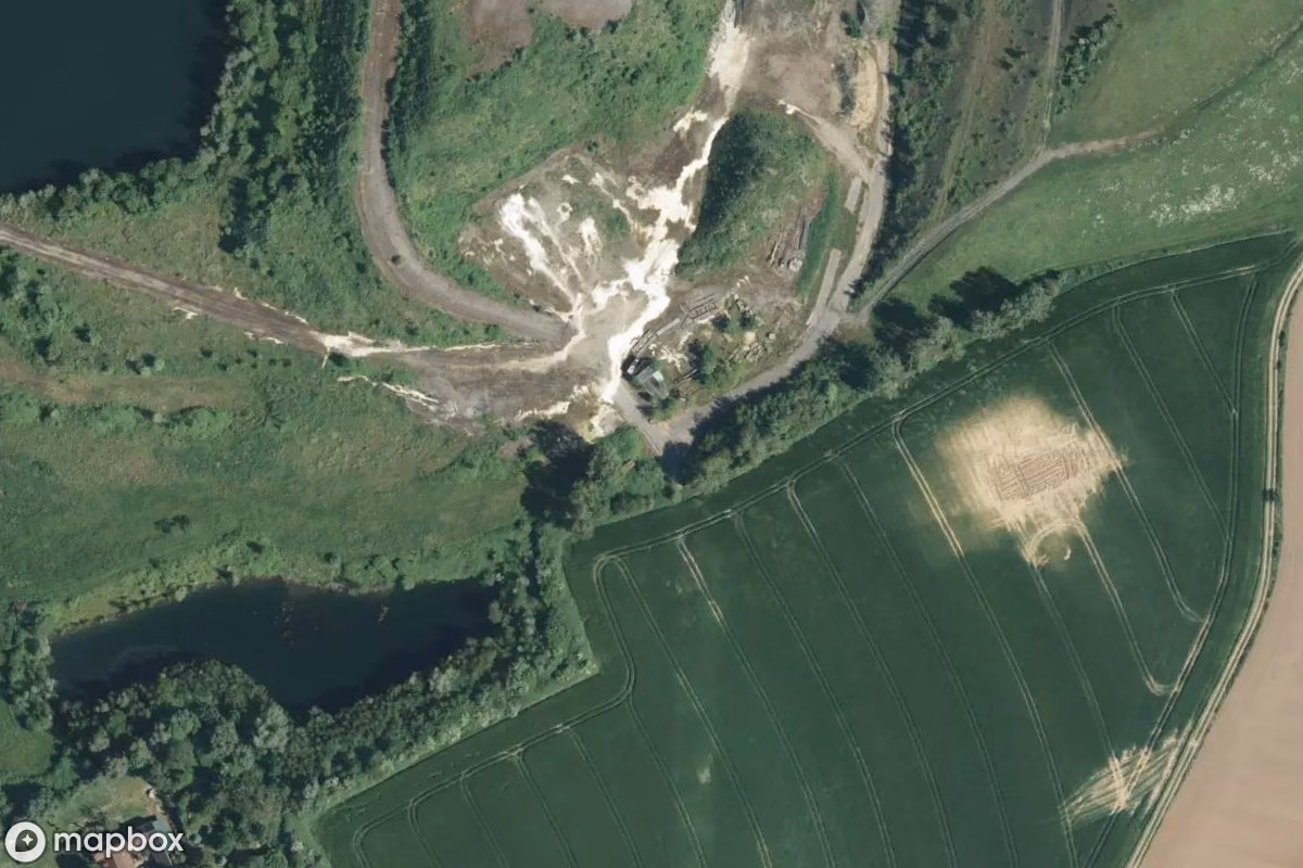 Satellietbeeld vanuit de lucht van Kiesbaggerei, een verlaten  in Moers, Duitsland