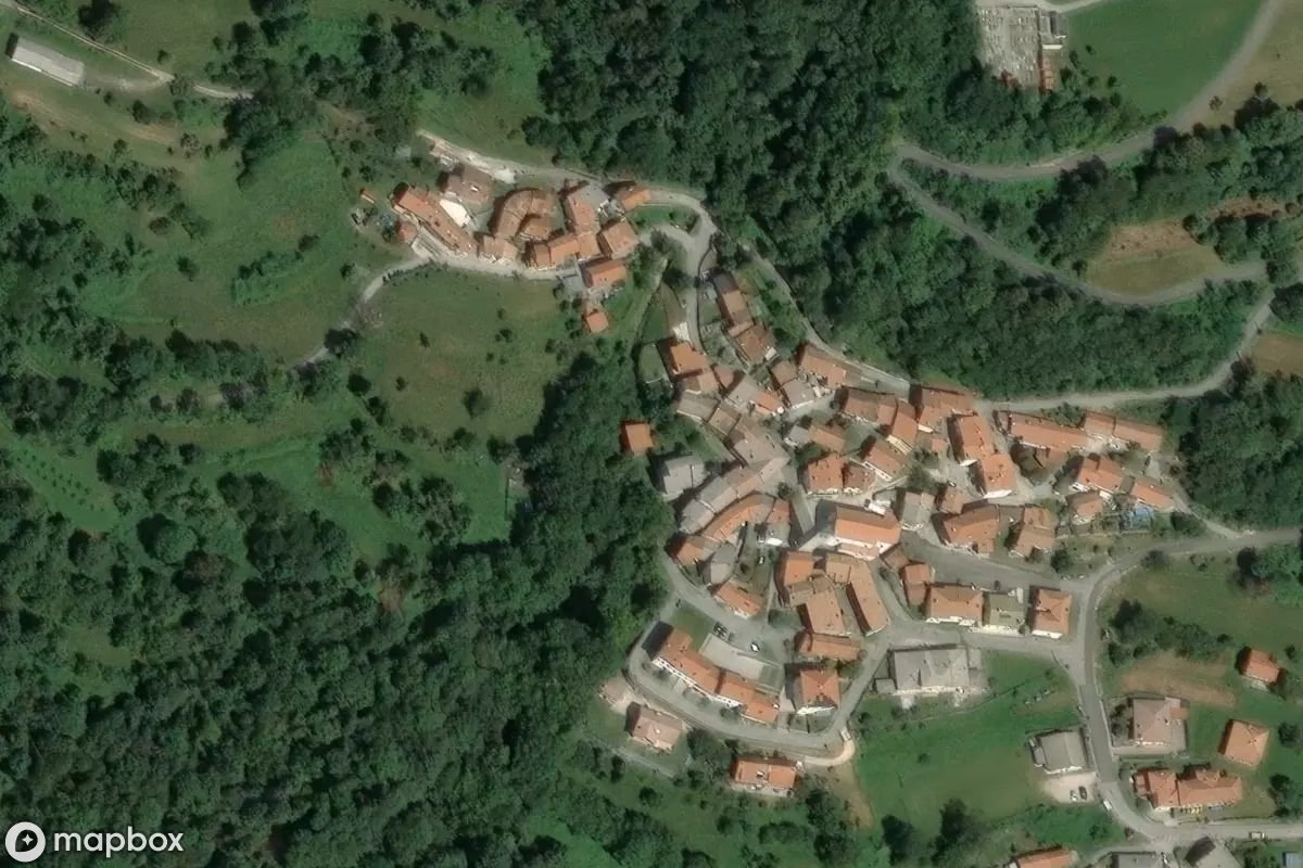 Satellitenansicht von Haus, eine verlassene  in Torreano / Torean / Tavorjana, Italien