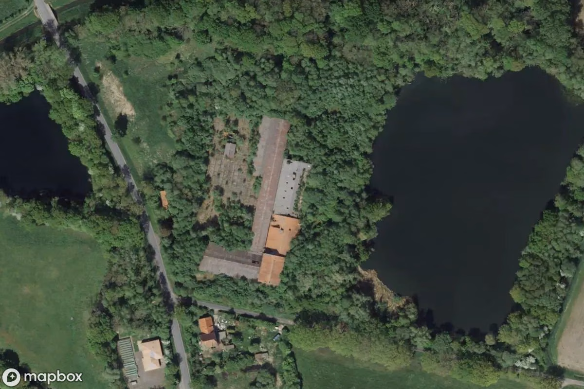 Aerial satellite view of Alte Ziegelei am See, an abandoned Factory in Niedermehnen, Germany