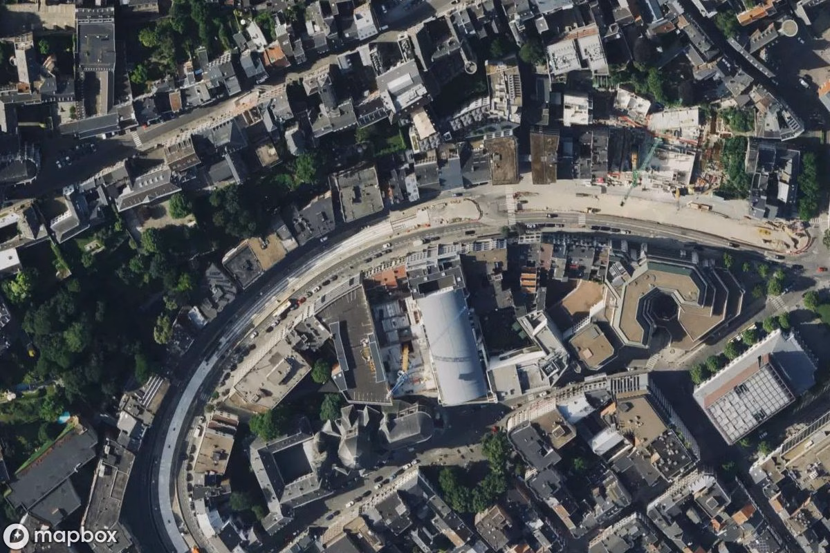 Műholdas légi felvétel Schwimmbad des Schwimmers helyszínről, egy elhagyatott Uszoda itt: Liège, Belgium