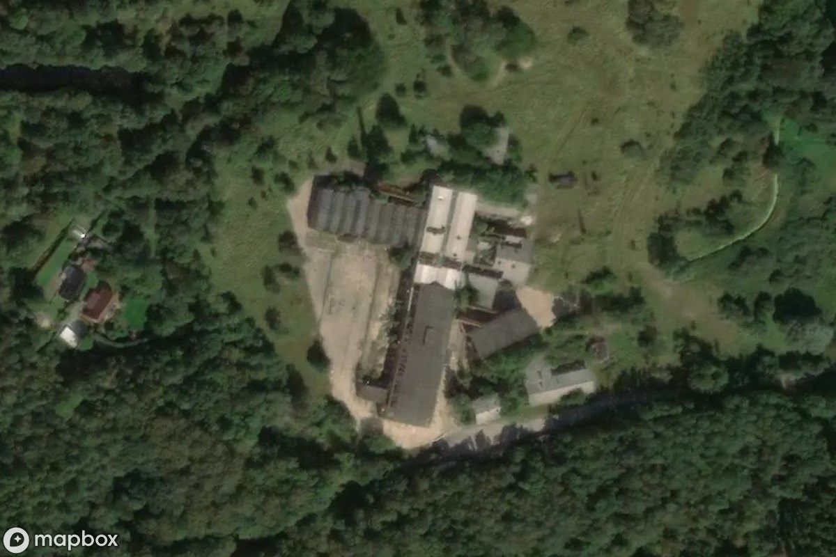 Satellitenansicht von Alte Ziegelei, eine verlassene Fabrik in Putbus, Deutschland
