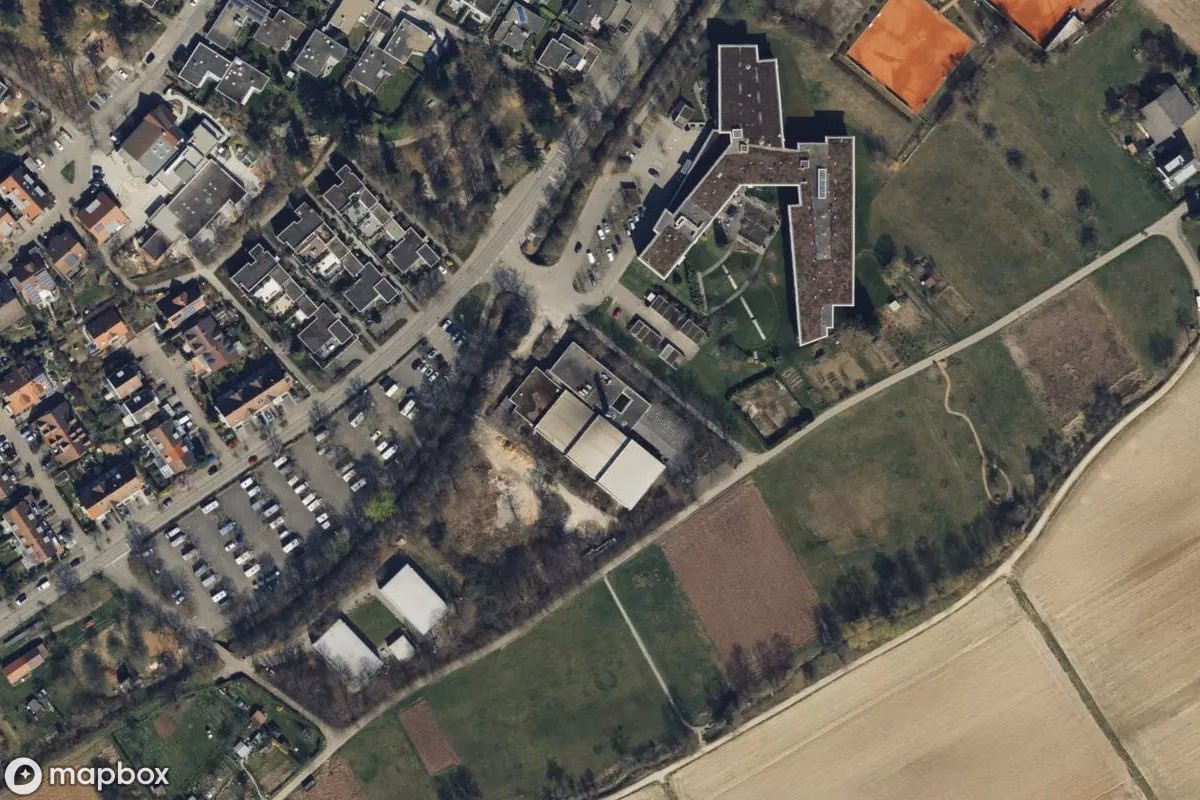 Vue aérienne satellite de Schwimmbad, un Piscine abandonné à Weinstadt, Allemagne