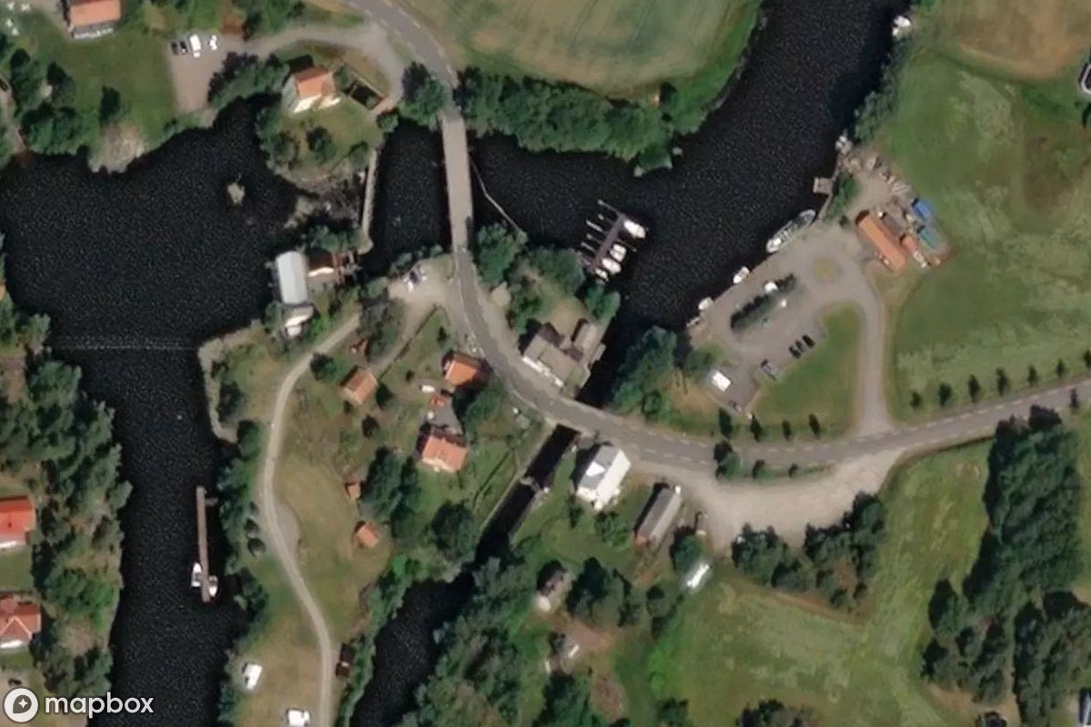 Aerial satellite view of Geschäft, an abandoned Shop in Strømsfoss, Norway