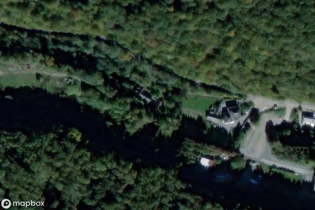 Satelitní letecký pohled na Lost Place, opuštěné  v Profondeville, Belgie