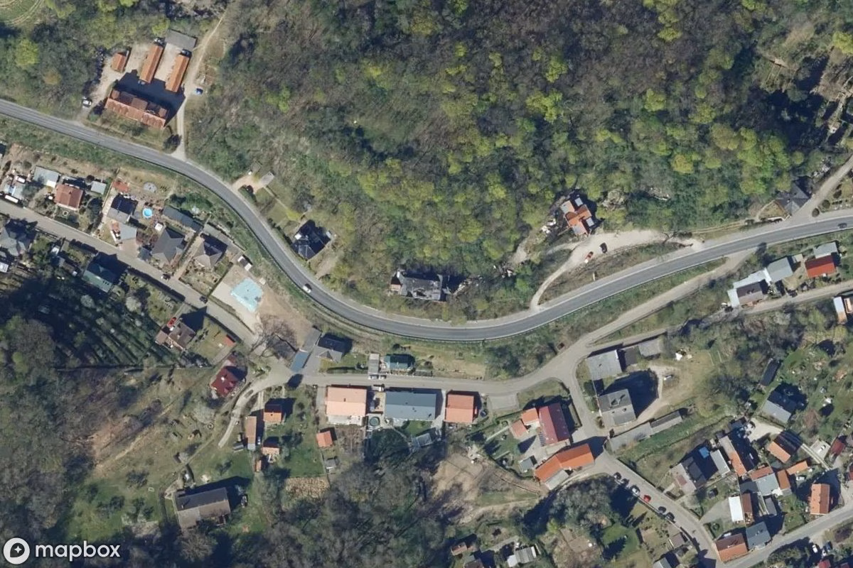 Satellitenansicht von Alte Schule, eine verlassene Schule in Falkenberg, Deutschland