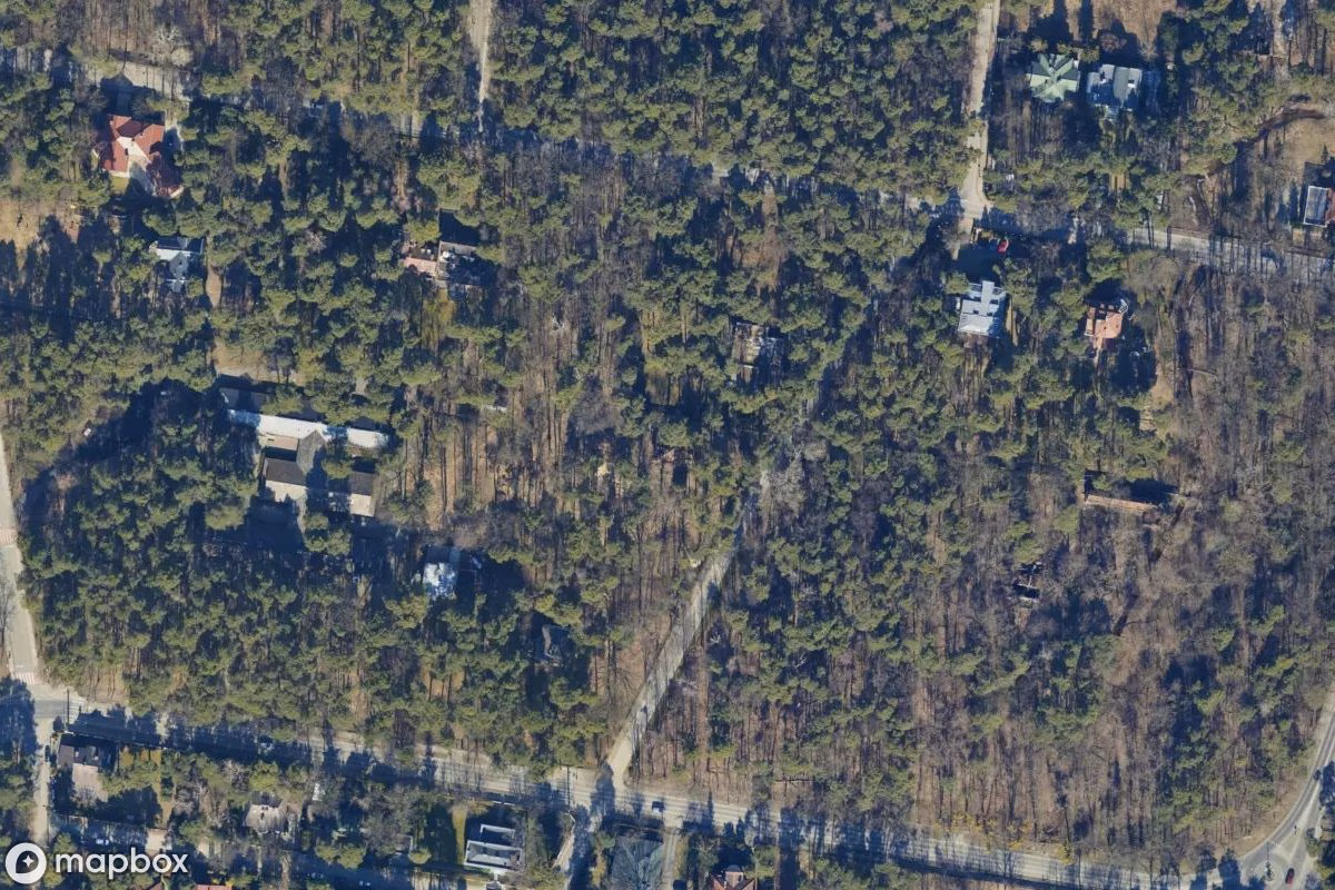 Satelitarny widok z lotu ptaka Villa Jawo, opuszczone Dom mieszkalny w Konstancin-Jeziorna, Polska