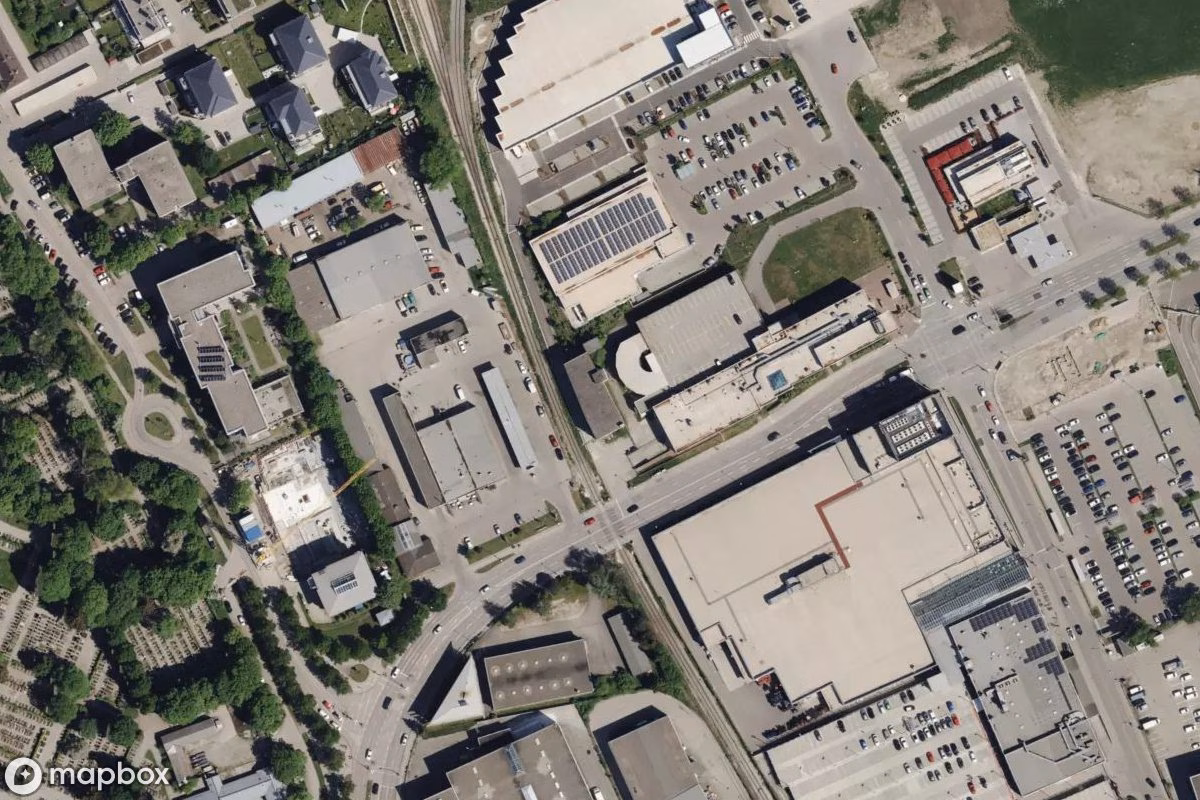 Vista aérea por satélite de Sonnenstudio & Spielothek, un  abandonado en Augsburg, Alemania