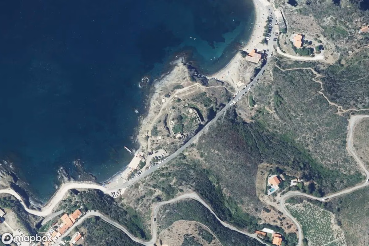 Satellitbillede set fra luften af Redoute Mailly, et forladt i Port-Vendres, Frankrig