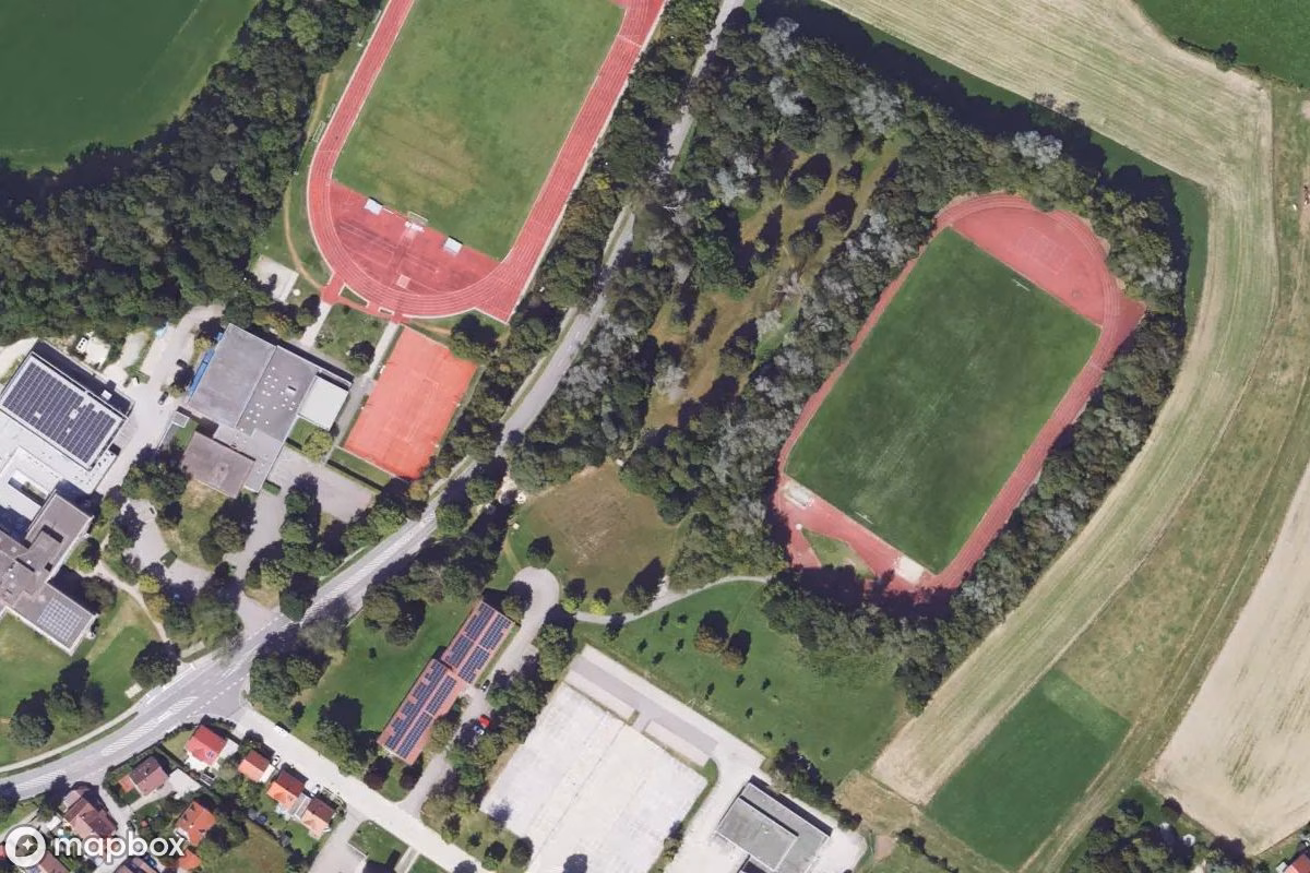 Vue aérienne satellite de Militär, un Site militaire abandonné à Neubriach, Allemagne