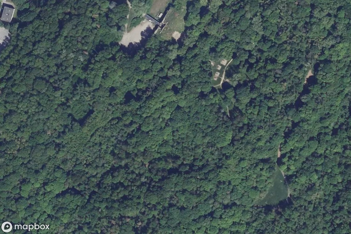 Satellitbild från luften av Fort Cena, en övergiven Militär anläggning i Metz, Frankrike