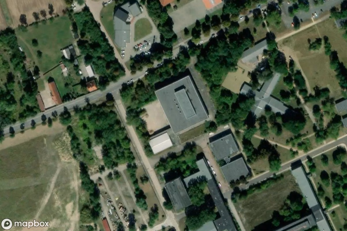 Vista aérea por satélite de Schule, un Escuela abandonado en Merseburg, Alemania