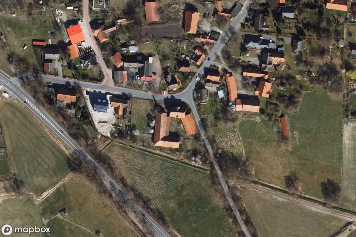 Satelitní letecký pohled na Gasthaus, opuštěné Restaurace v Allerbüttel, Německo