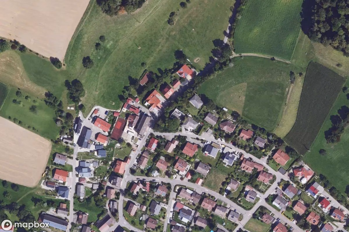 Satelitní letecký pohled na Villa, opuštěné Obytný dům v Überlingen, Německo