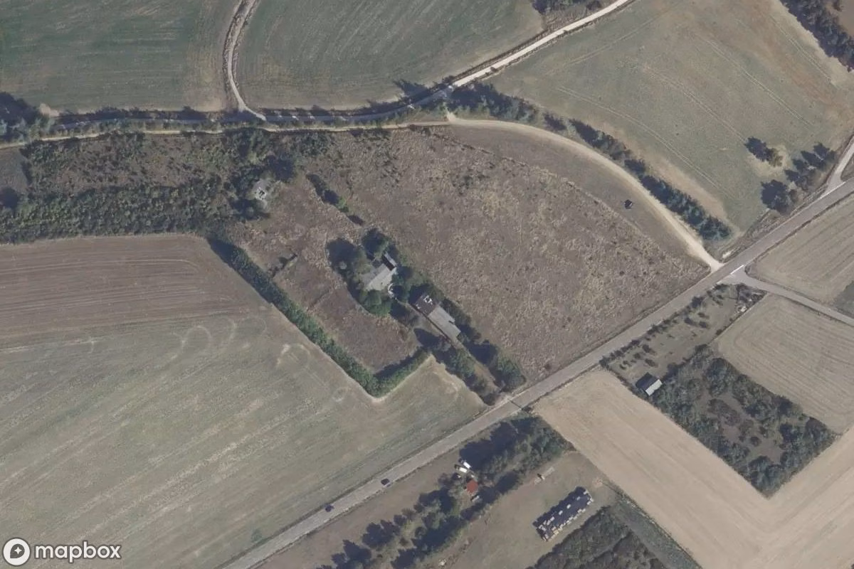 Vista aérea por satélite de Reiterzentrum, un  abandonado en Corcelles-les-Monts, Francia