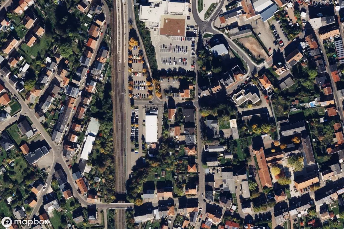 Satelitní letecký pohled na Verlassenes Haus, opuštěné  v Illingen, Německo