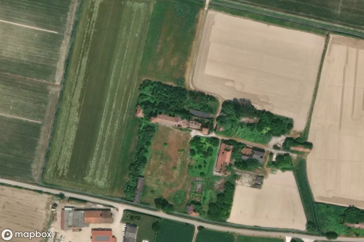 Aerial satellite view of Casa Impagliatore, an abandoned Residence in Castelbelforte, Italy
