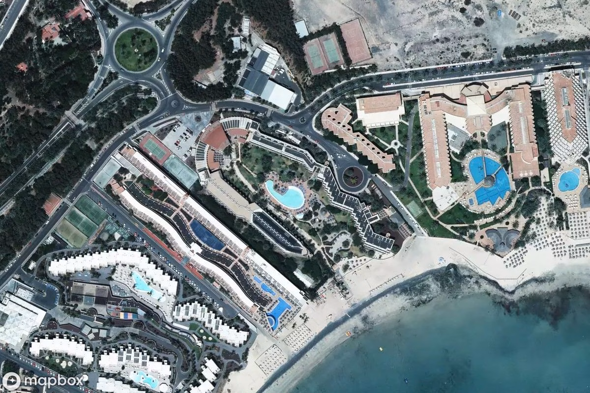 Satelitarny widok z lotu ptaka Hotel SBH Fuerteventura Playa, opuszczone Hotel w Pájara, Hiszpania