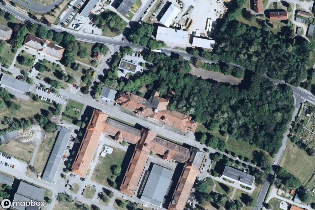 Vue aérienne satellite de Gewerbegebiet, un Site industriel abandonné à Radeberg, Allemagne