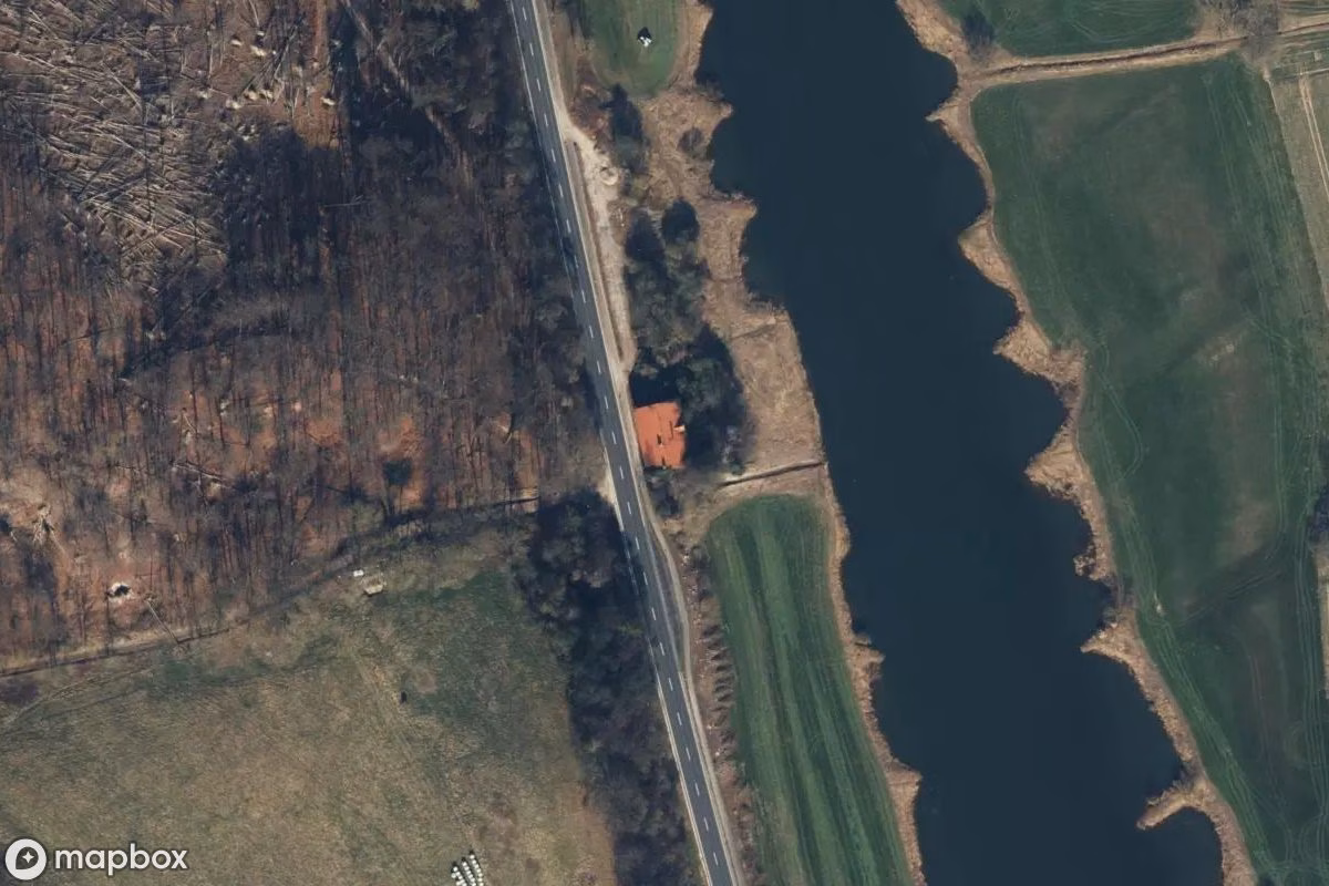 Satellitbillede set fra luften af Gasthaus, et forladt  i Pegestorf, Tyskland