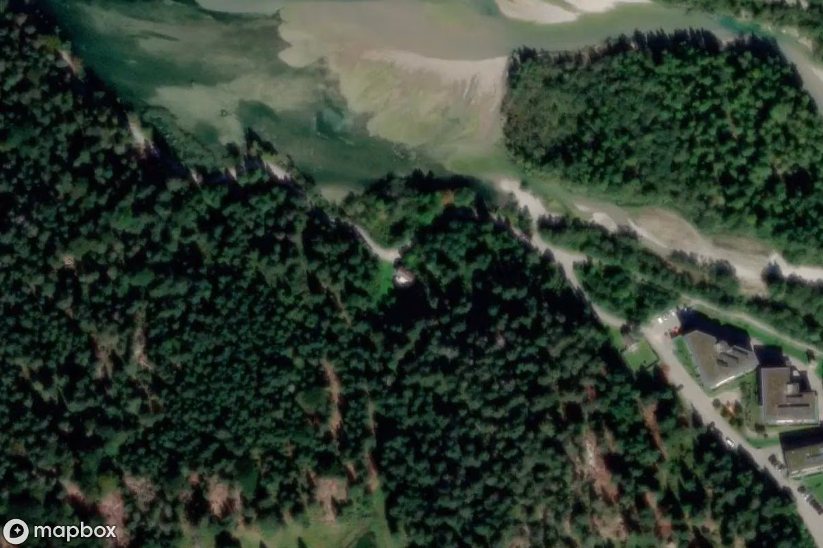 Műholdas légi felvétel Lost Place helyszínről, egy elhagyatott  itt: Pflach, Ausztria