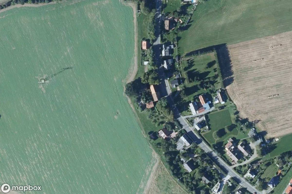 Vista aérea por satélite de Bauerngut, un Granja abandonado en Lauschgrün, Alemania