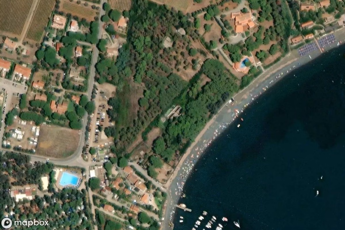 Satelitarny widok z lotu ptaka Lost Place, opuszczone  w Lacona, Włochy