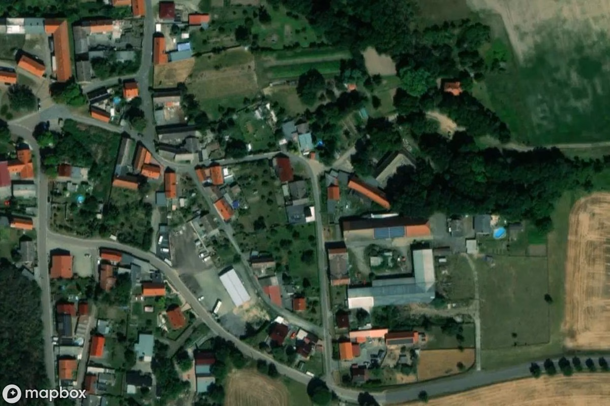 Satellittbilde fra luften av Tischlerei mit Wohnhaus, et forlatt Bolighus i Heiligenthal, Tyskland