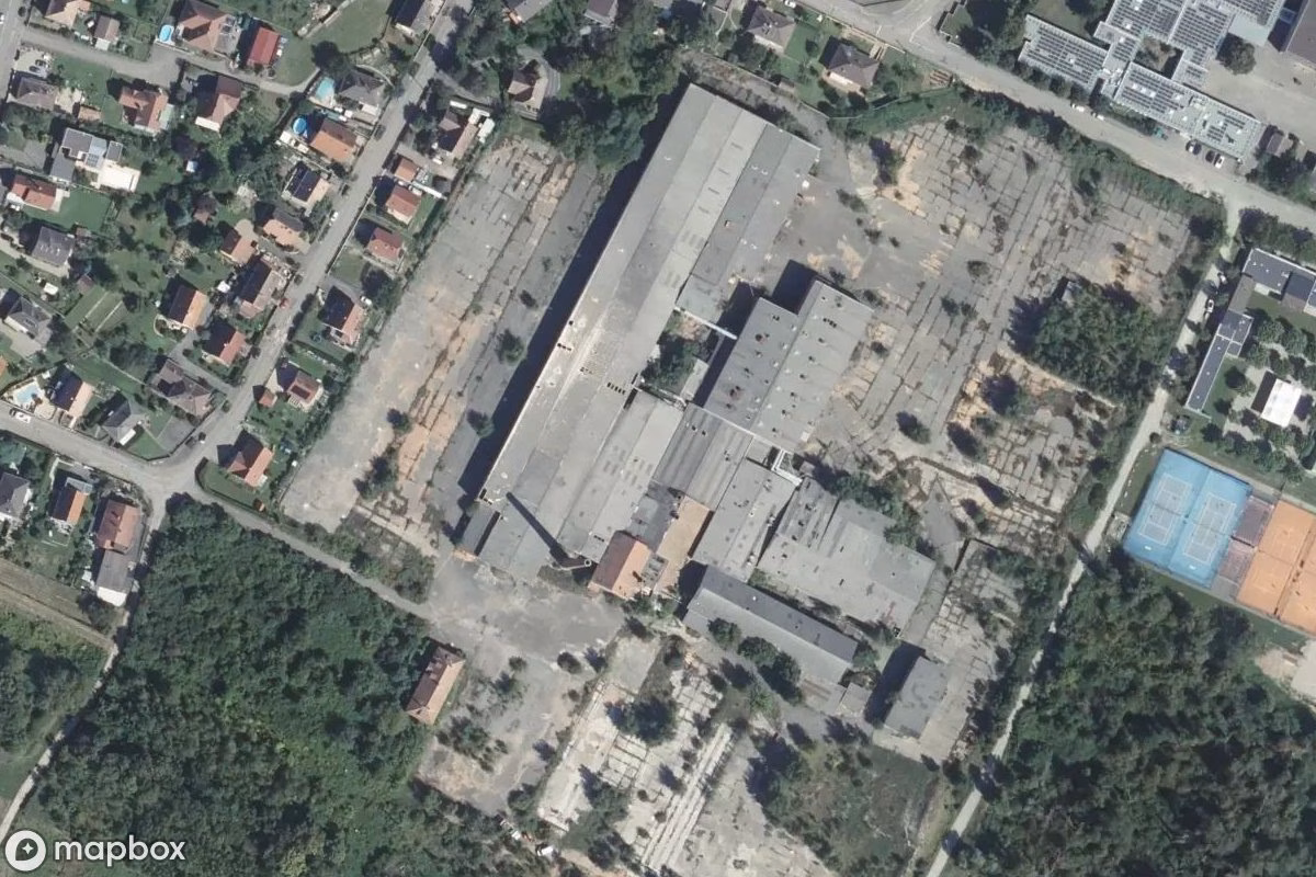 Satellitbillede set fra luften af Ziegelei, et forladt Fabrik i Rouffach, Frankrig