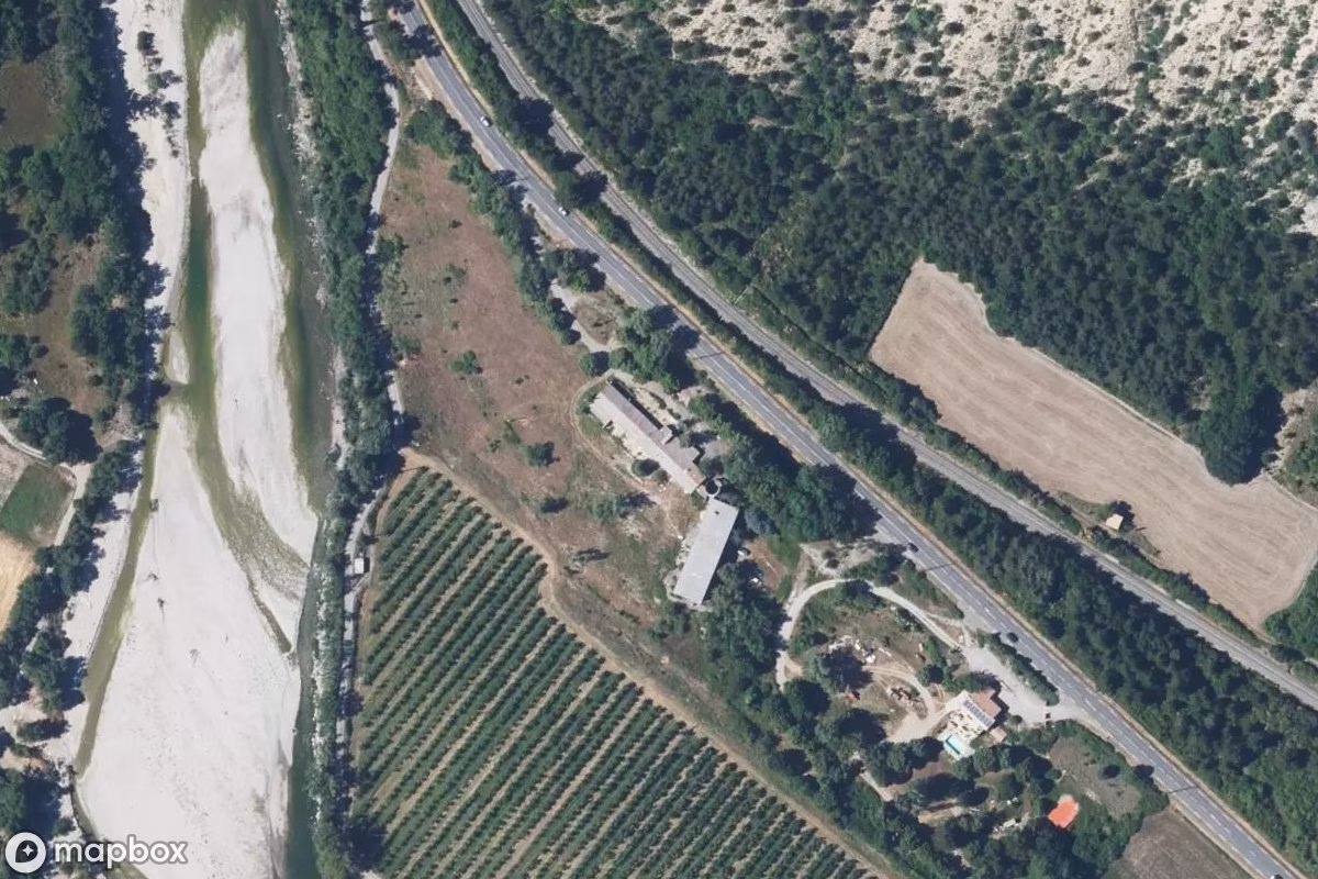 Vue aérienne satellite de Restaurant Verlassenes 05, un Restaurant abandonné à Garde-Colombe, France