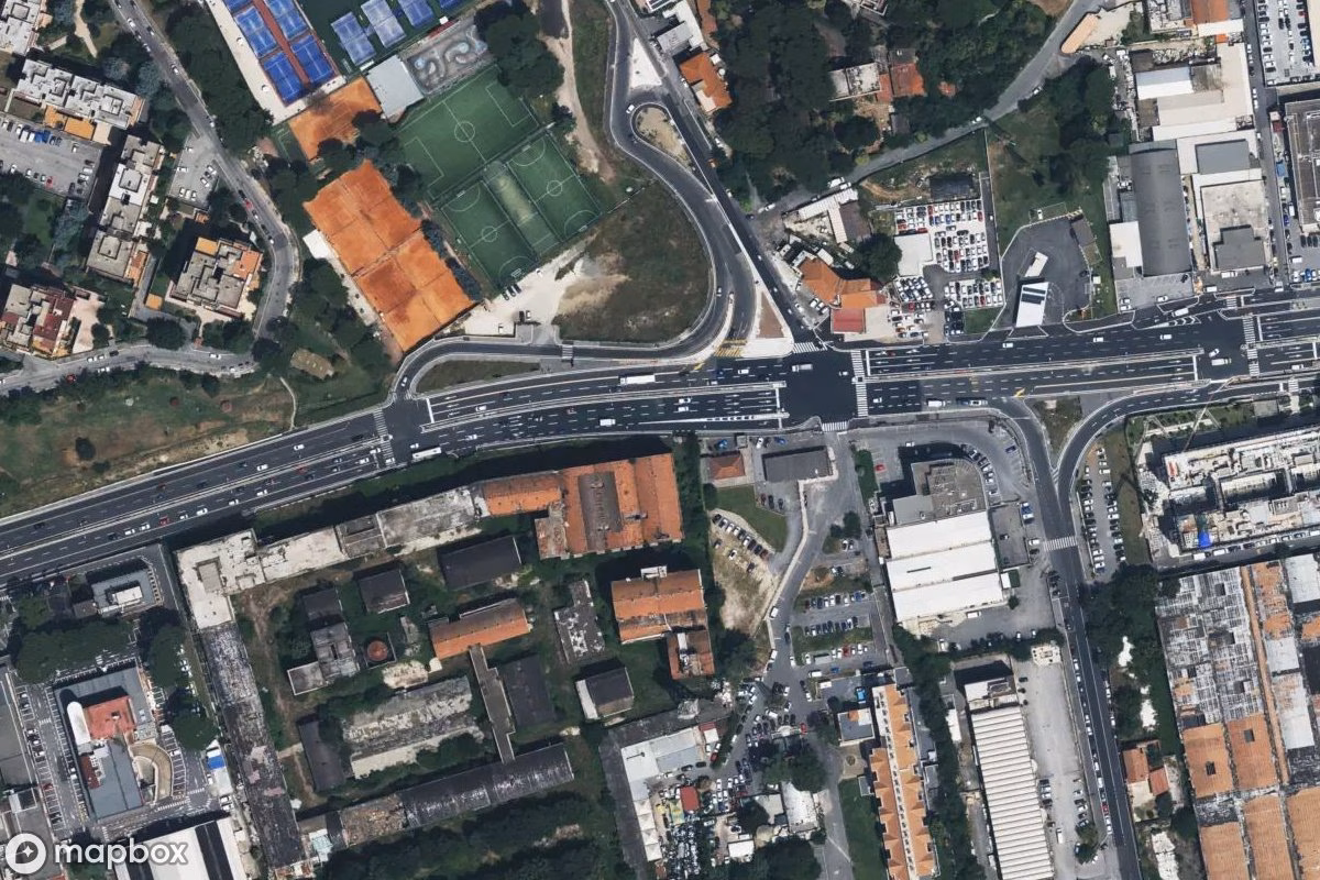 Satelitní letecký pohled na Fabrik, opuštěné Továrna v Rome, Itálie