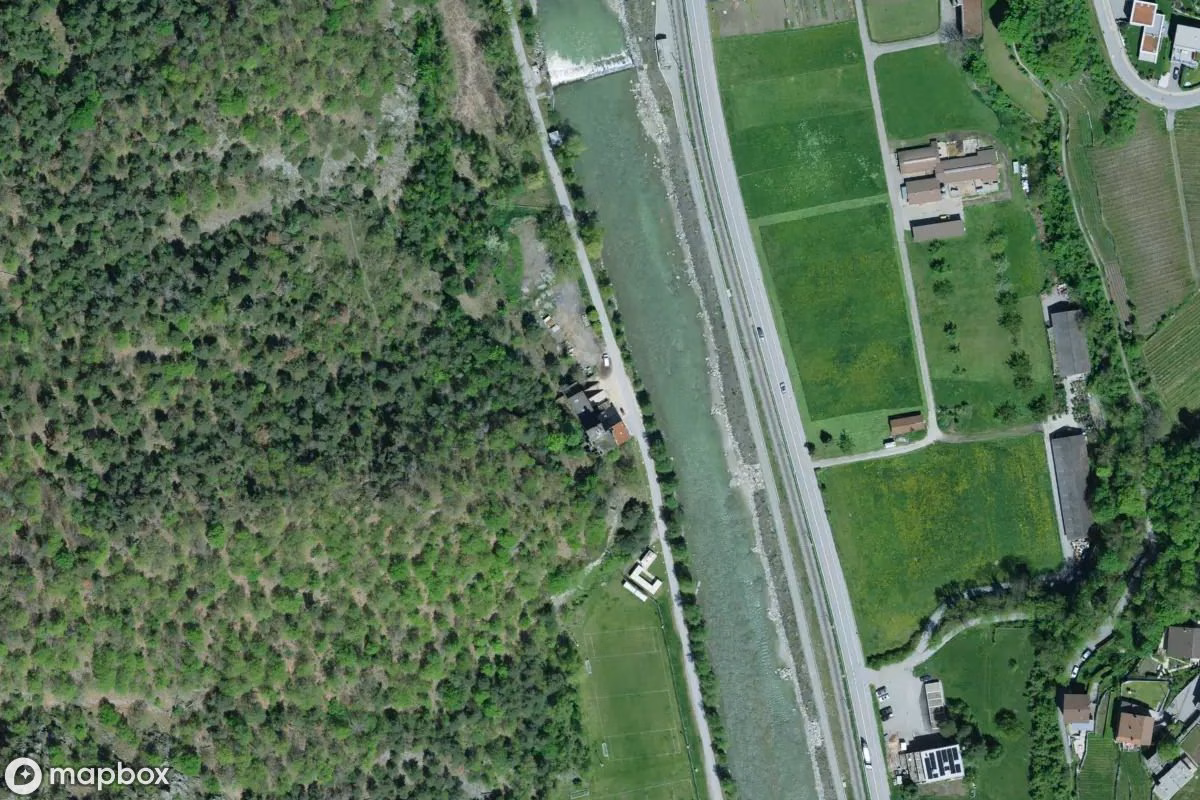 Satelitarny widok z lotu ptaka Kieswerk, opuszczone Fabryka w Visp, Szwajcaria