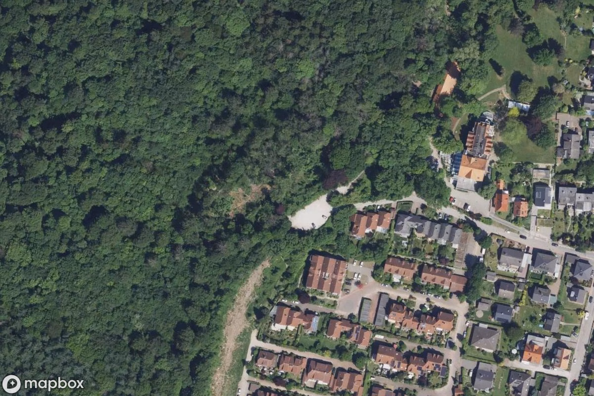 Satellitbild från luften av Ruine, en övergiven Ruin i Ronnenberg, Tyskland