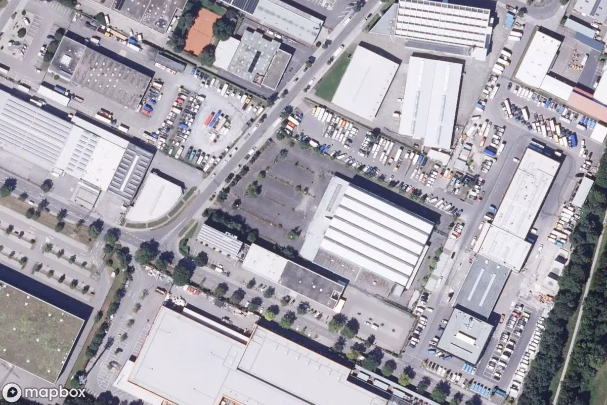 Satellietbeeld vanuit de lucht van Baumarkt, een verlaten Winkel in Karlsruhe, Duitsland