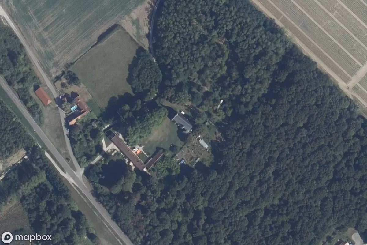 Vista aérea por satélite de Straße der Kapelle 1, un abandonado en Pagny-le-Château, Francia