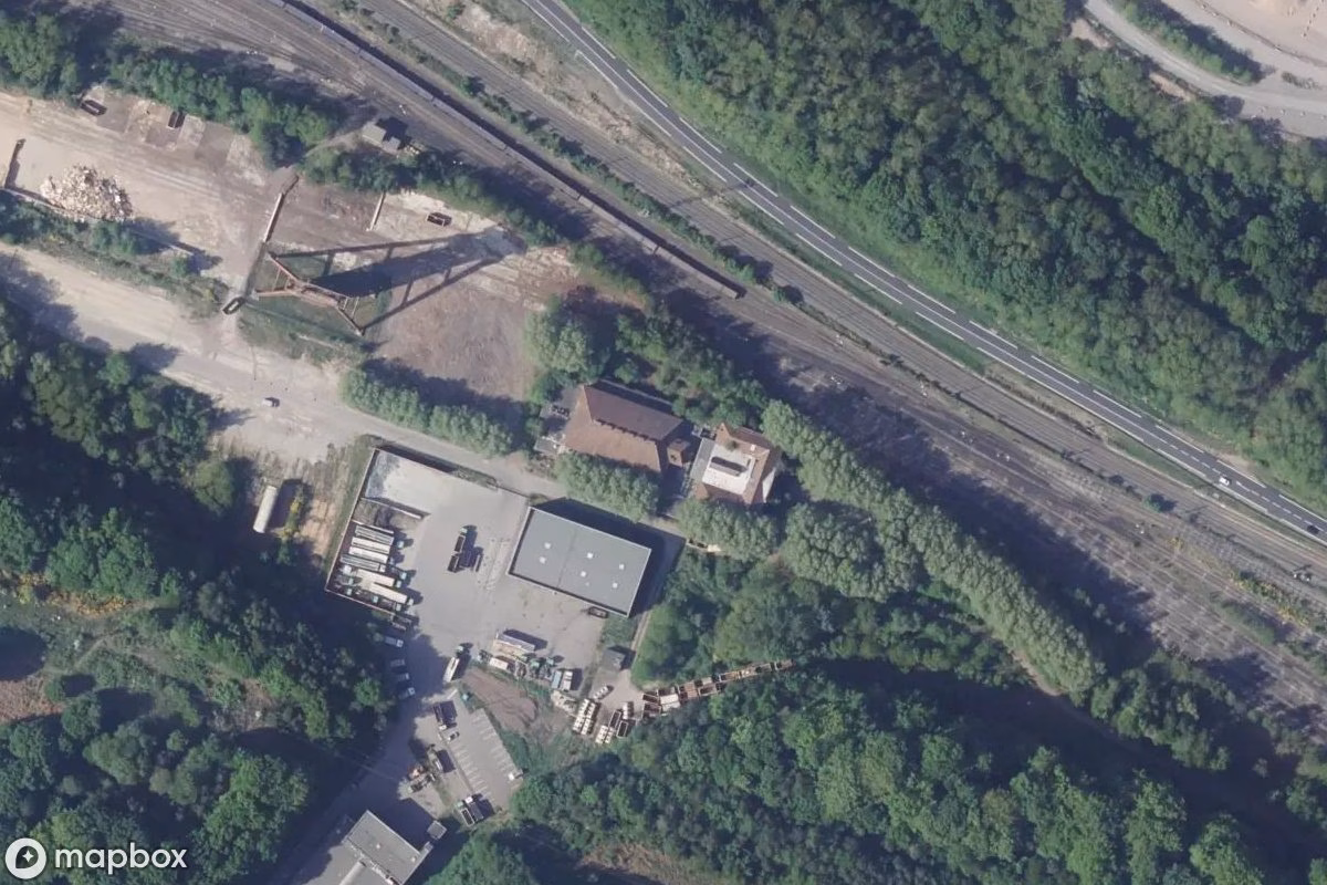 Satelitarny widok z lotu ptaka Brunnen Sainte Fontaine, opuszczone Kopalnia w Saint-Avold, Francja