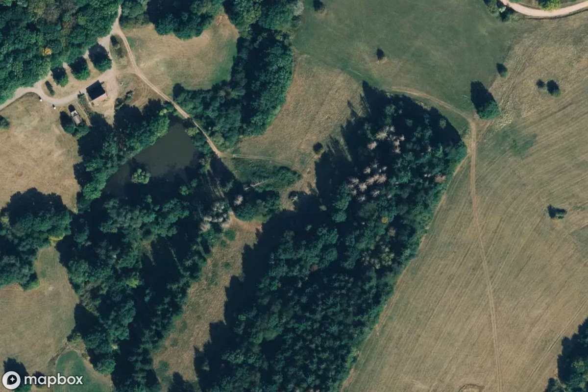 Satellittbilde fra luften av Verlassener Panzer, et forlatt Militært anlegg i Schmelz, Tyskland