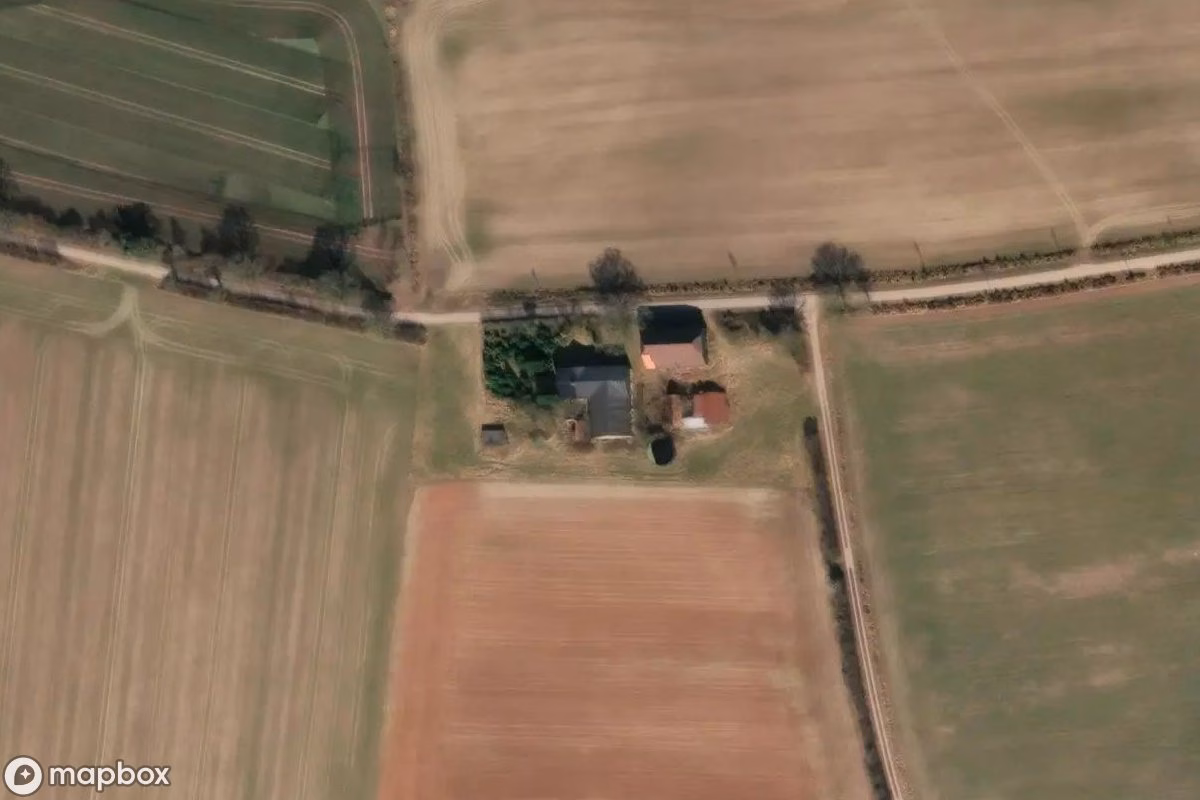 Satelitní letecký pohled na Bauernhof, opuštěné Statek v Großharrie, Německo