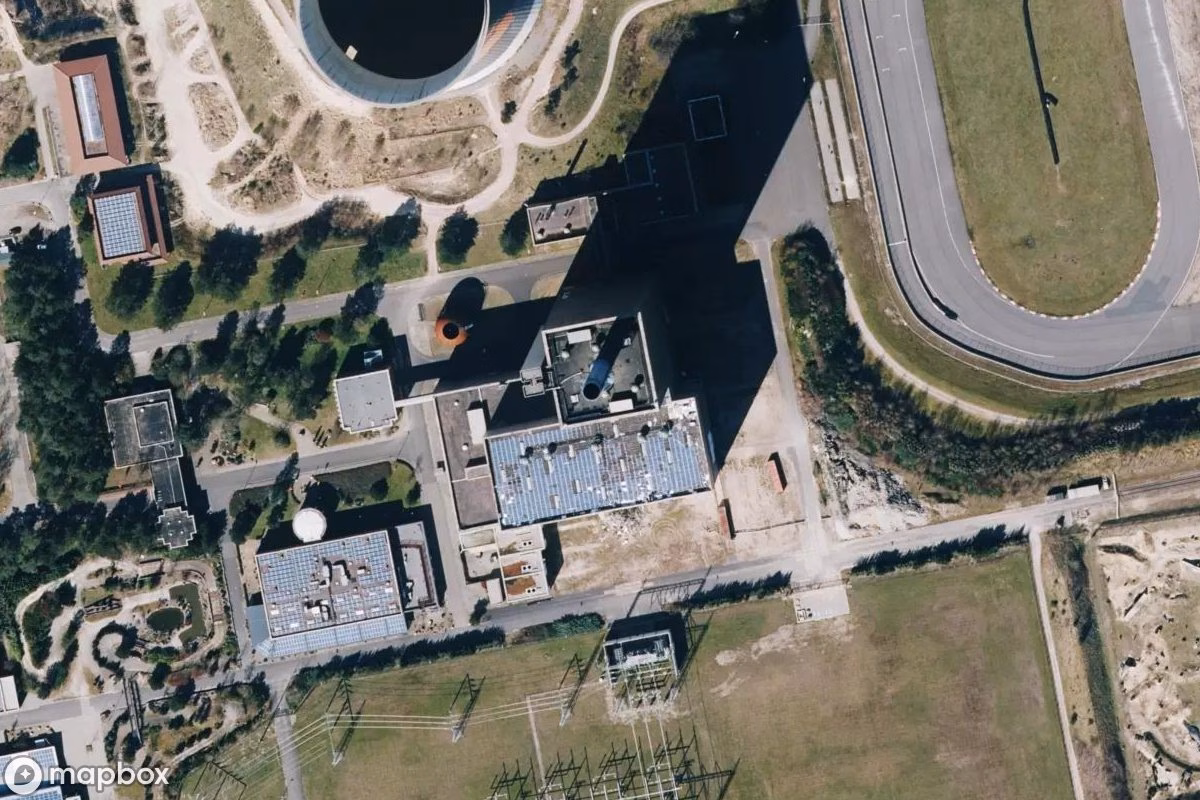Satellietbeeld vanuit de lucht van Fun Park Meppen, een verlaten  in Meppen, Duitsland
