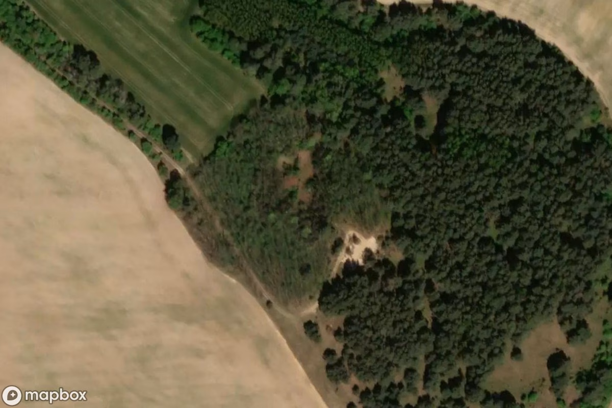 Vista aérea por satélite de Fledermausschleife Międzyrzeck, un  abandonado en gmina Międzyrzecz, Polonia